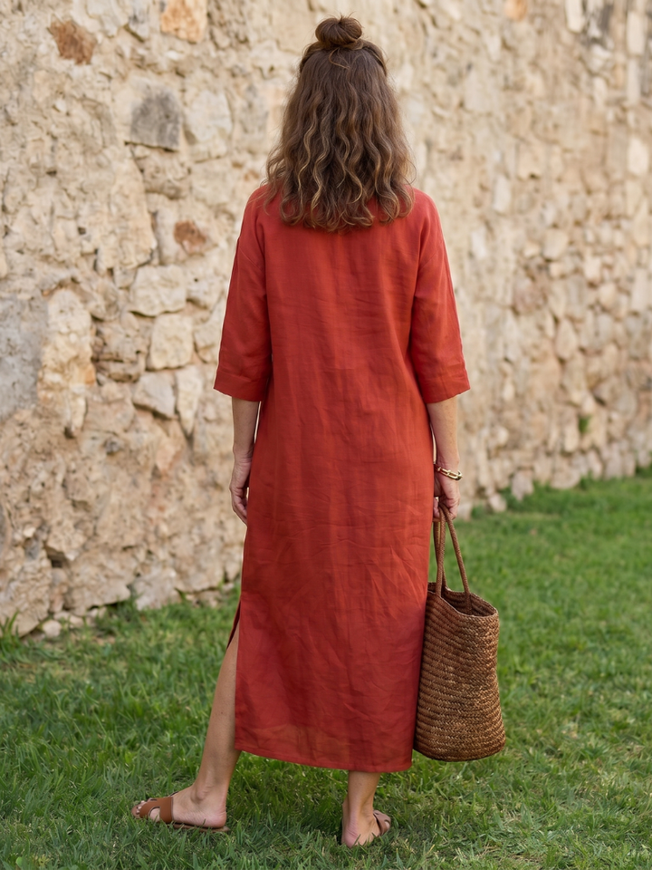Estelle | Relaxed Straight Midi Dress with V-Neck and Short Sleeves in Red, Black & White