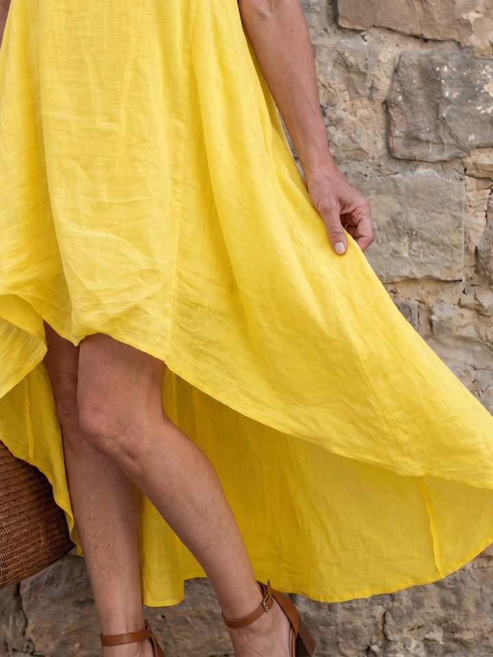 Grier | Flowing High-Low Sleeveless Midi Dress with Round Neckline